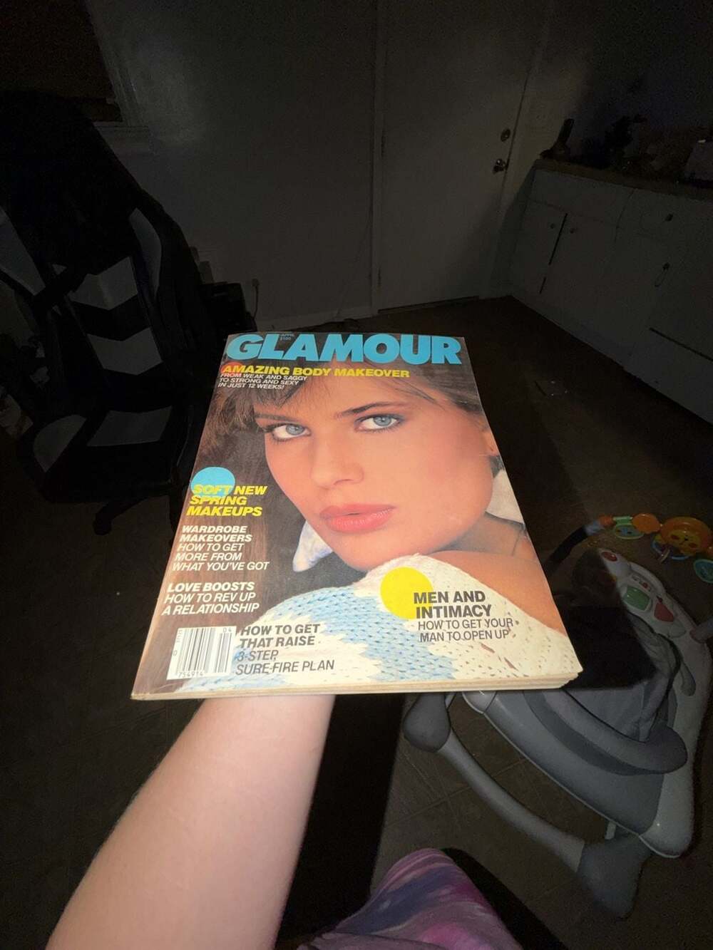 Vintage April 1980 GLAMOUR Magazine